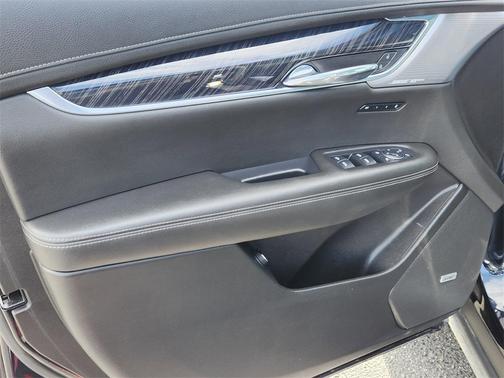 2022 Cadillac XT6 Premium Luxury FWD