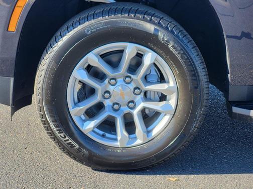 Dark Ash Metallic 2027 Chevrolet Tahoe LS