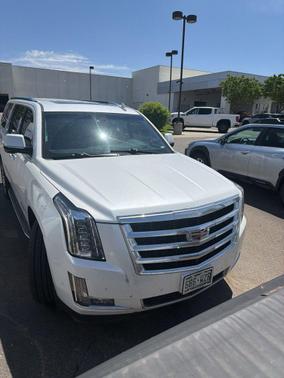 Crystal White Tricoat 2017 Cadillac Escalade ESV Luxury