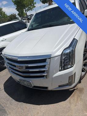 Crystal White Tricoat 2017 Cadillac Escalade ESV Luxury
