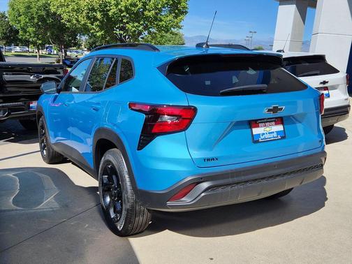 Marina Blue Metallic 2026 Chevrolet Trax LT