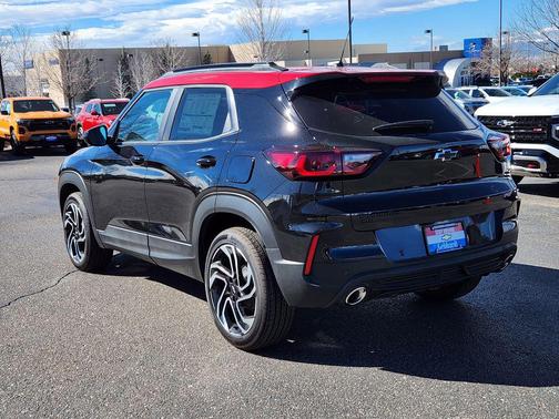 Mosaic Black Metallic 2026 Chevrolet Trailblazer RS