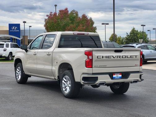 White Sands 2026 Chevrolet Silverado 1500 RST