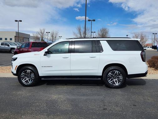 2026 Chevrolet Suburban Z71, 4WD
