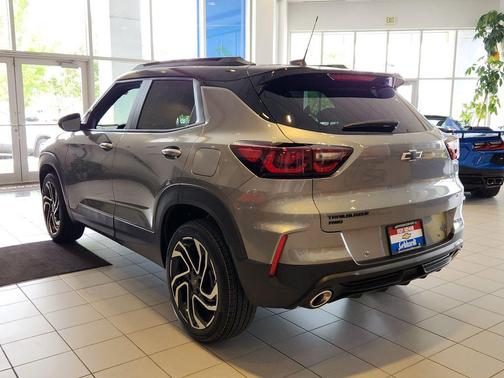 Sterling Gray Metallic 2026 Chevrolet Trailblazer RS