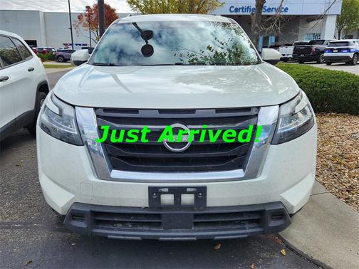 2022 Nissan Pathfinder SV 4WD