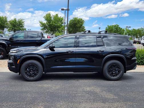 Mosaic Black Metallic 2026 Chevrolet Traverse AWD Z71