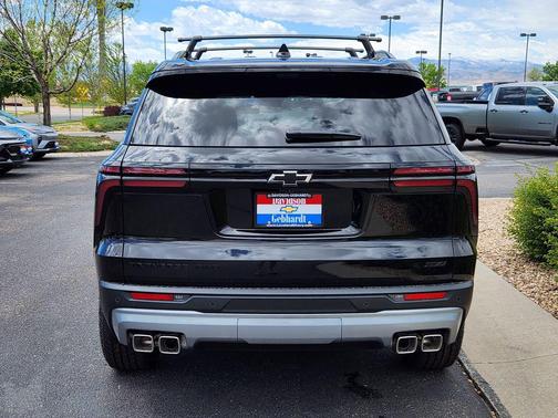 Mosaic Black Metallic 2026 Chevrolet Traverse AWD Z71