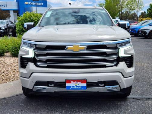 White Sands 2026 Chevrolet Silverado 1500 High Country