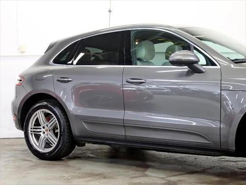 2016 Porsche Macan S