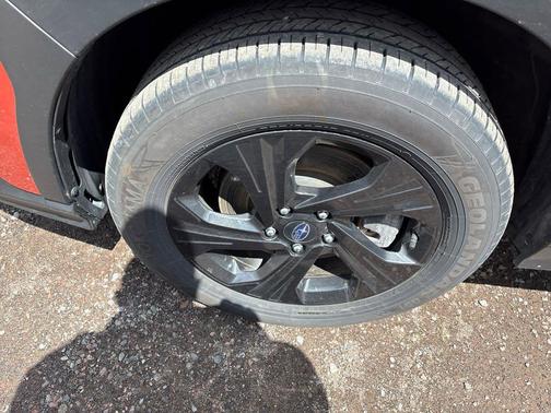 Sun Blaze Pearl 2024 Subaru Crosstrek Base