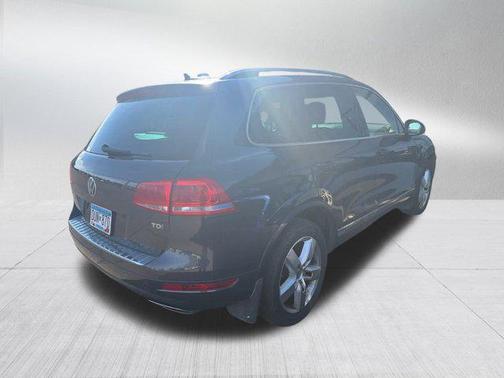2012 Volkswagen Touareg TDI Lux