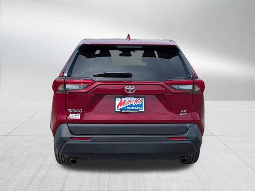 Ruby Flare Pearl 2022 Toyota RAV4 LE