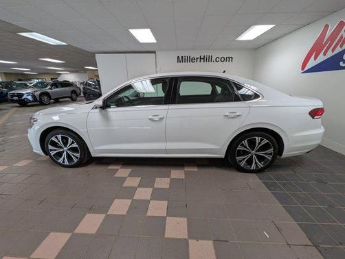 2022 Volkswagen Passat 2.0T SE