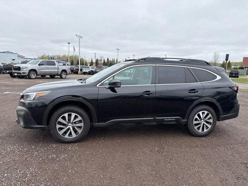Crystal Black Silica 2022 Subaru Outback Premium