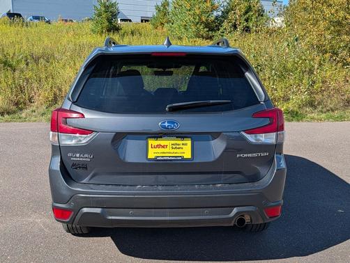 Magnetite Gray Metallic 2023 Subaru Forester Limited