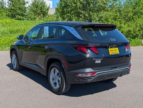 Black Pearl 2024 Hyundai TUCSON SE