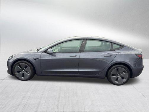 Gray 2022 Tesla Model 3 Long Range
