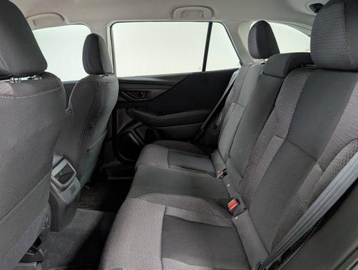 2025 Subaru Outback Base