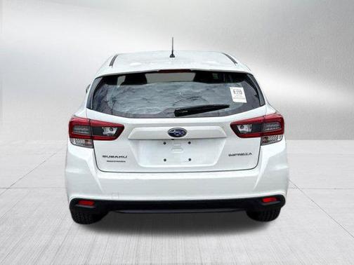 Crystal White Pearl 2022 Subaru Impreza Base