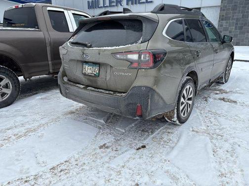 2022 Subaru Outback Premium