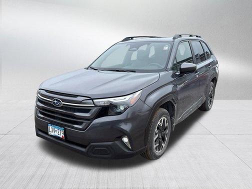 Magnetite Gray Metallic 2025 Subaru Forester Premium