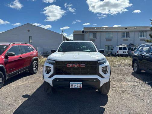 Summit White 2024 GMC Canyon Elevation