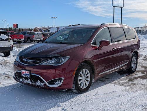 2018 Chrysler Pacifica Touring-L