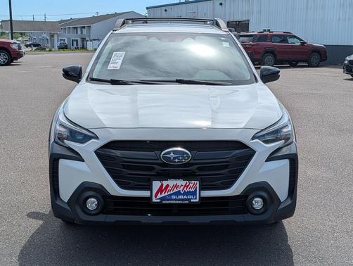 Crystal White Pearl 2024 Subaru Outback Onyx Edition