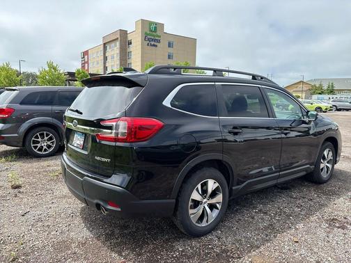 Crystal Black Silica 2023 Subaru Ascent Premium 7-Passenger