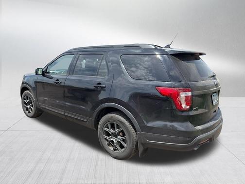 Shadow Black 2018 Ford Explorer XLT