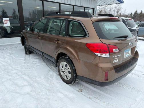 Caramel Bronze Pearl 2013 Subaru Outback 2.5i