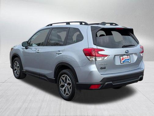 Ice Silver Metallic 2024 Subaru Forester Premium