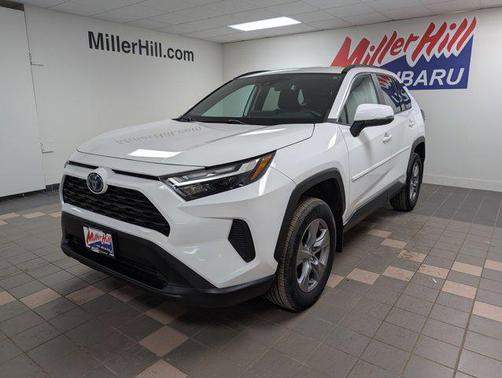 2022 Toyota RAV4 Hybrid XLE