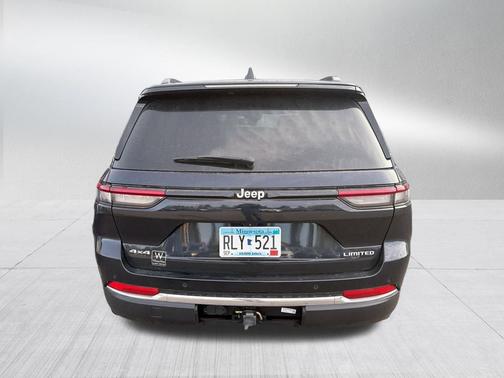 Midnight Sky 2024 Jeep Grand Cherokee Limited