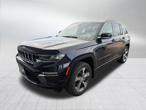 Midnight Sky 2024 Jeep Grand Cherokee Limited