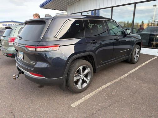 Midnight Sky 2024 Jeep Grand Cherokee Limited