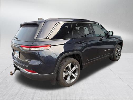 Midnight Sky 2024 Jeep Grand Cherokee Limited