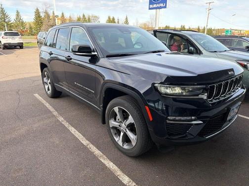 Midnight Sky 2024 Jeep Grand Cherokee Limited