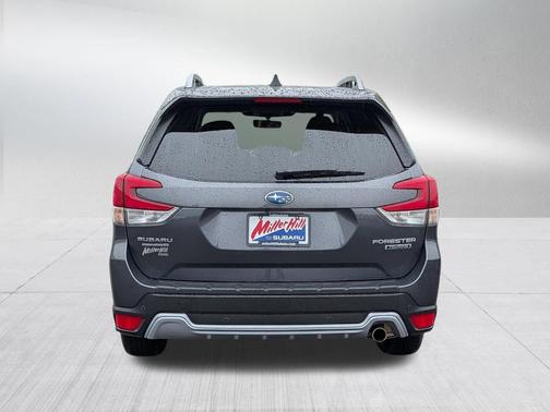 Magnetite Gray Metallic 2024 Subaru Forester Touring