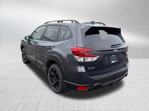 Magnetite Gray Metallic 2024 Subaru Forester Wilderness