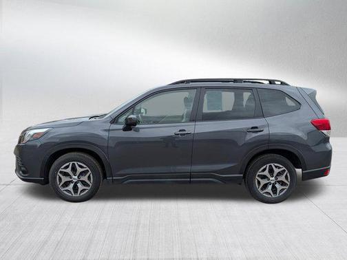 Magnetite Gray Metallic 2023 Subaru Forester Premium