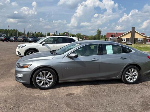 Sterling Gray Metallic 2023 Chevrolet Malibu FWD 1LT