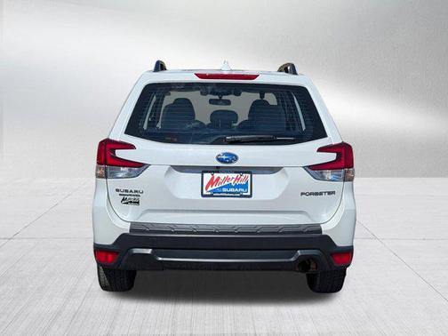 Crystal White Pearl 2020 Subaru Forester Base