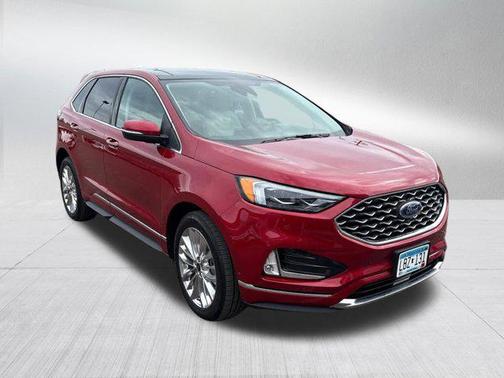 Rapid Red Metallic Tinted Clearcoat 2024 Ford Edge Titanium
