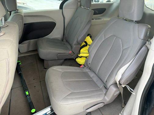 2017 Chrysler Pacifica LX