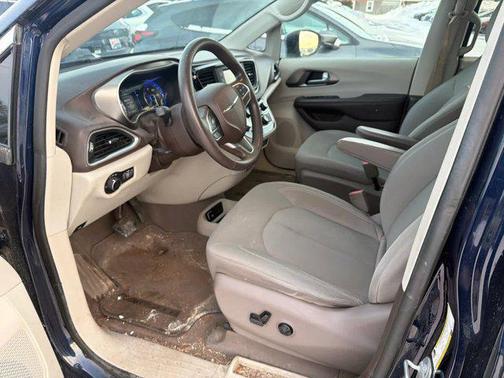 2017 Chrysler Pacifica LX