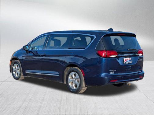 2017 Chrysler Pacifica LX