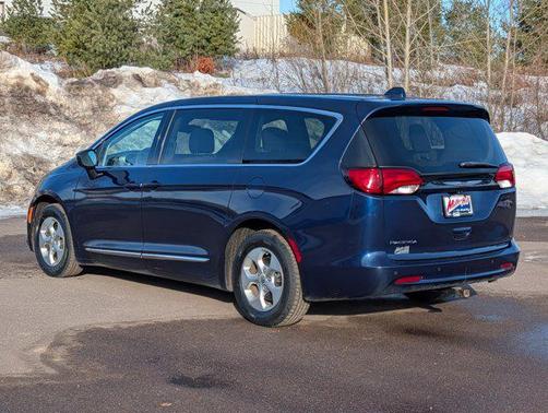 2017 Chrysler Pacifica LX