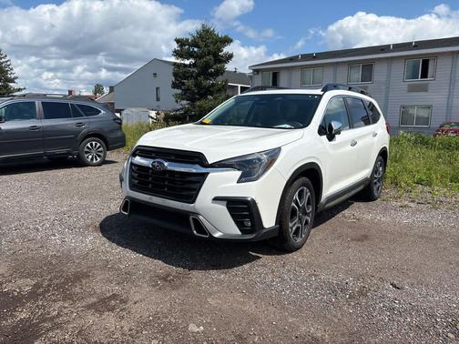 Crystal White Pearl 2023 Subaru Ascent Touring 7-Passenger